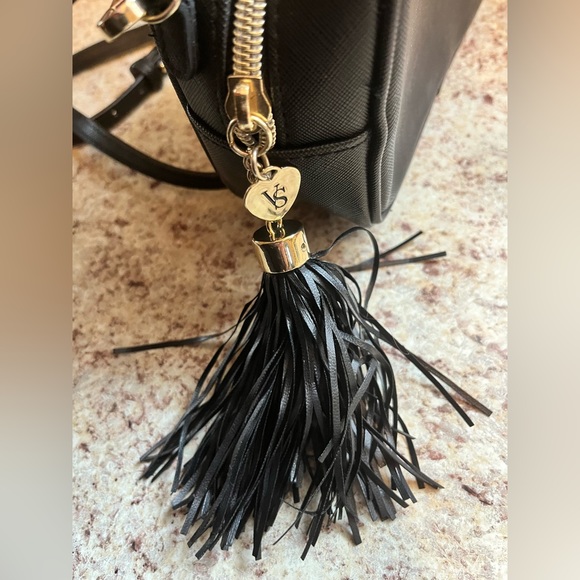 Victoria Secret Crossbody Cross Body Zipper Bag W/ Tassel - Picture 5 of 13